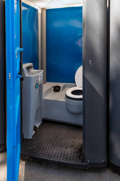Professional porta potty rental in Pretty Bayou, FL